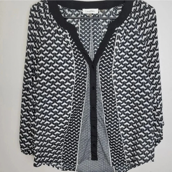 Calvin Klein Black & White Geometric V-neck Button Front - Picture 2 of 7